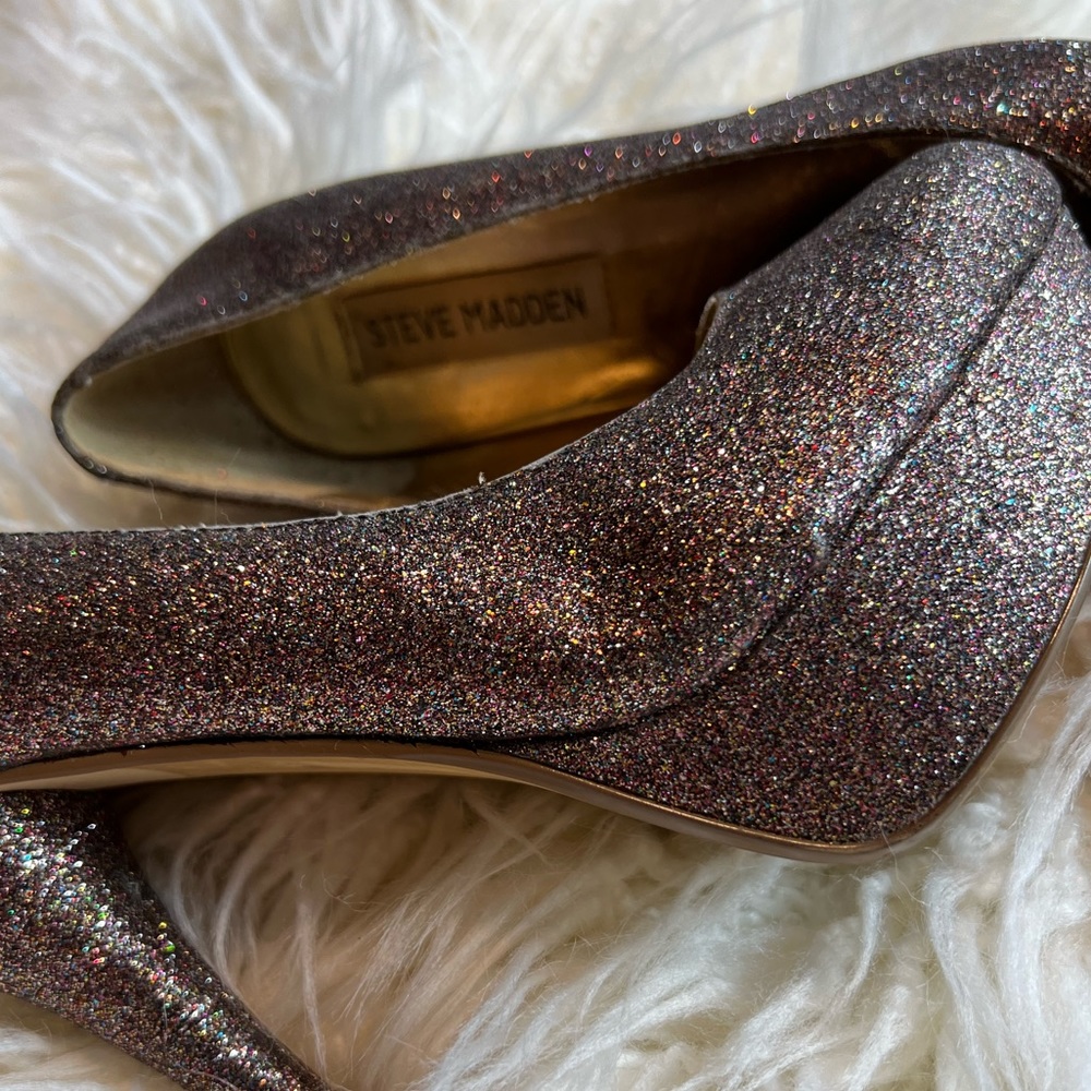 Steve Madden size 8 1/2 multi-colored 5 inch heels, 1 inch platforms